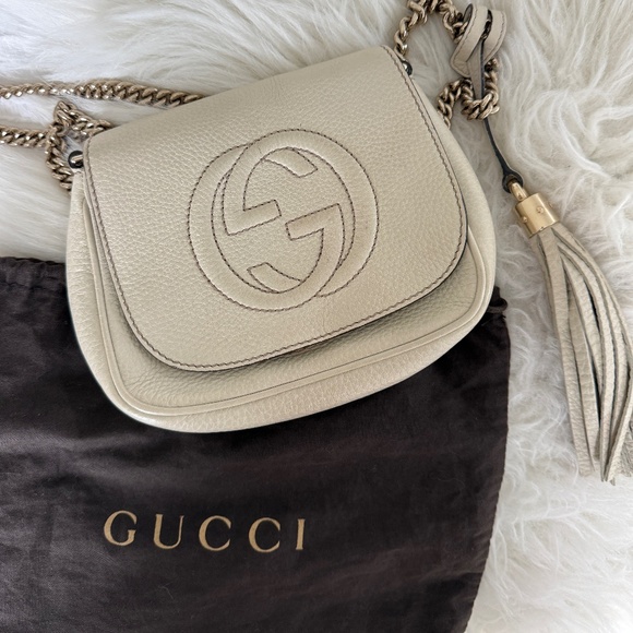GUCCI SMALL SOHO FLAP BAG, WHITE - Picture 1 of 16